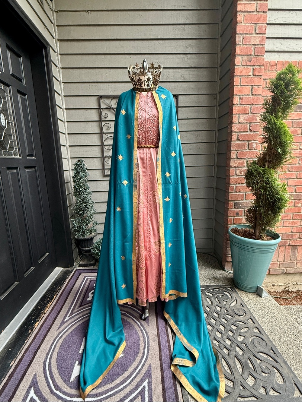Our “Lady of Guadalupe” inspired replica costume Women’s Size 6 - Picture 1 of 11